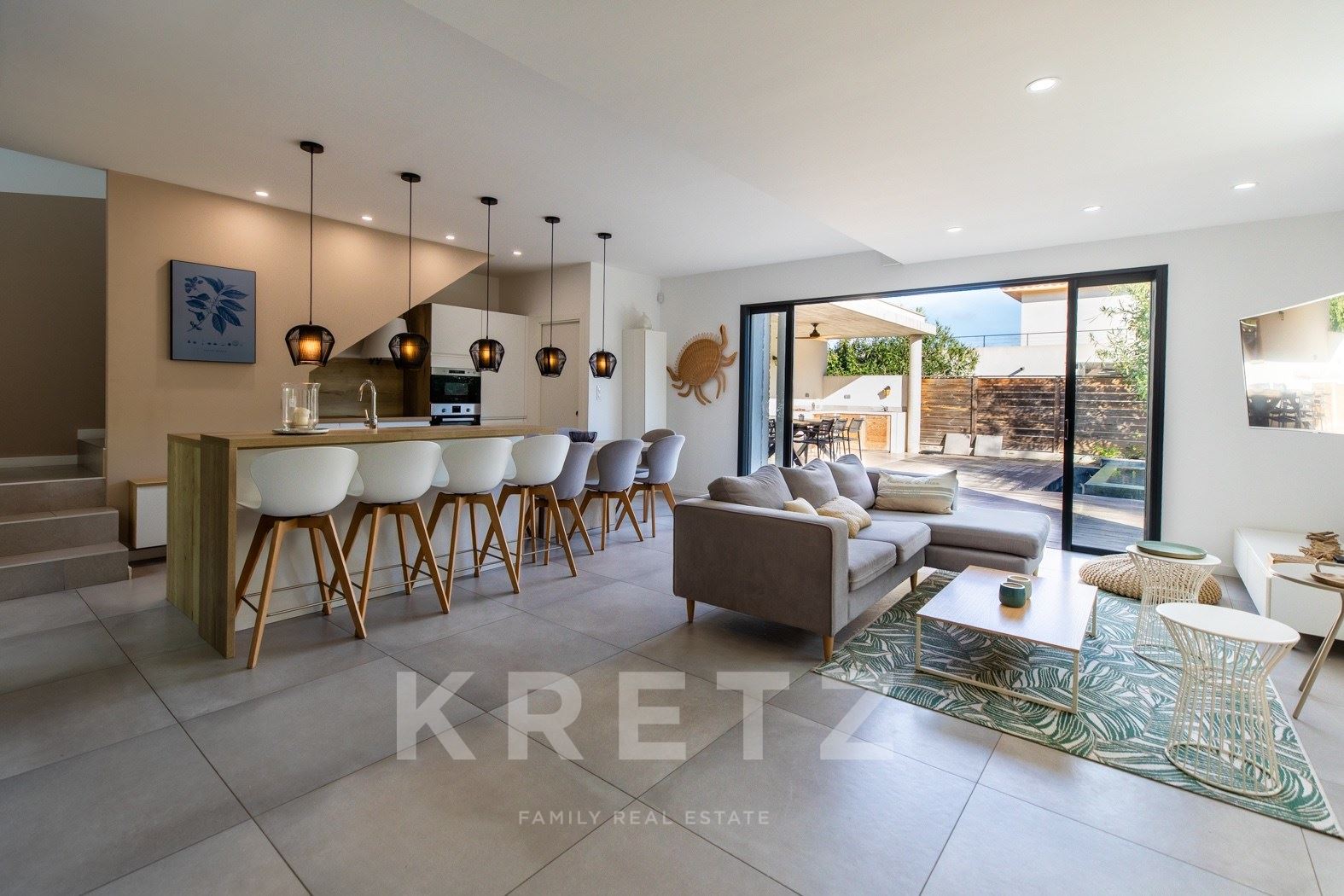EXCLUSIVE RECENT VILLA WITH HEATED POOL