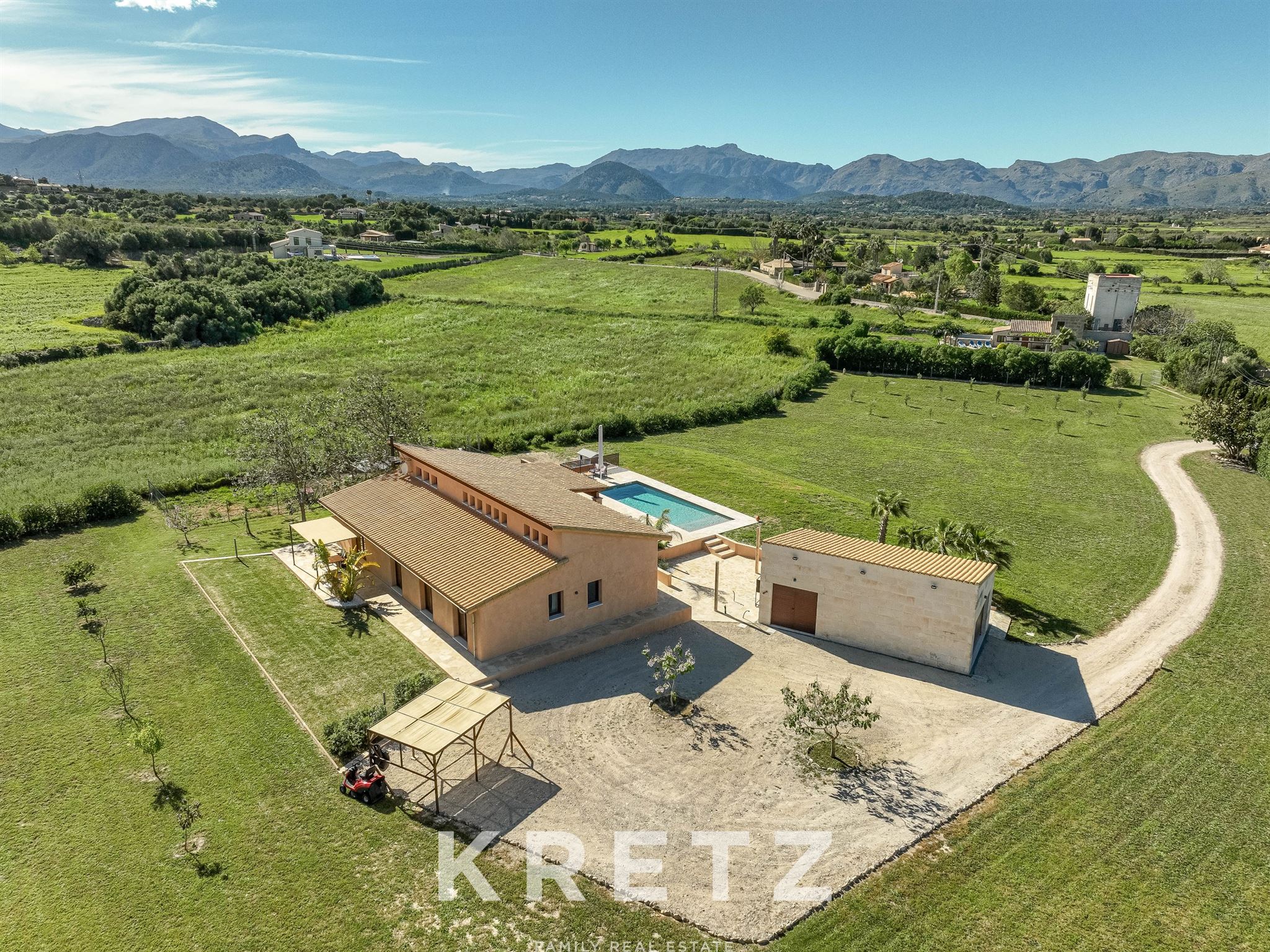 Finca ecológica en Alcúdia, con casa principal en una sola planta, casa de invitados, amplio jardín