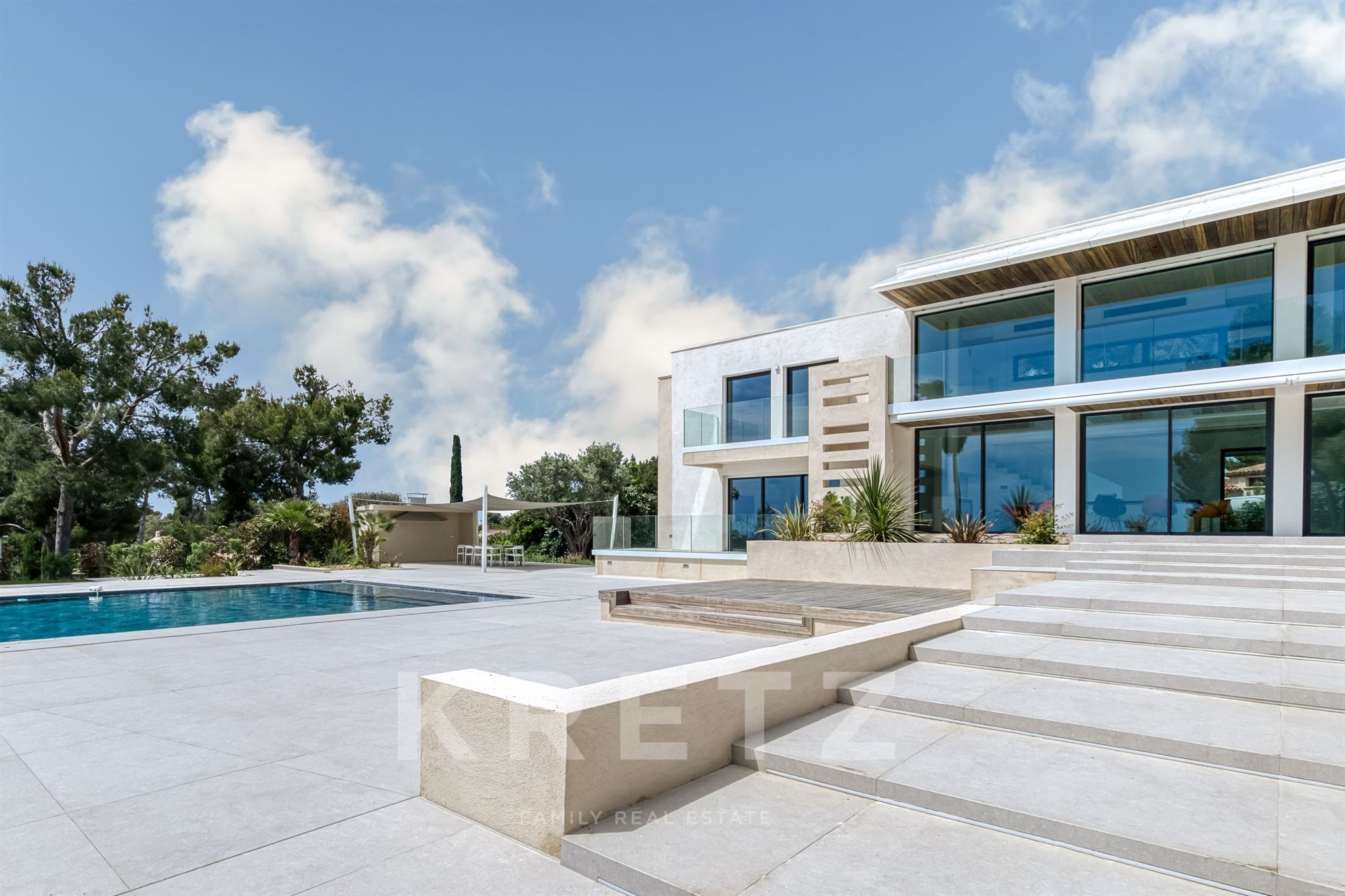 Beachfront villa - Private estate