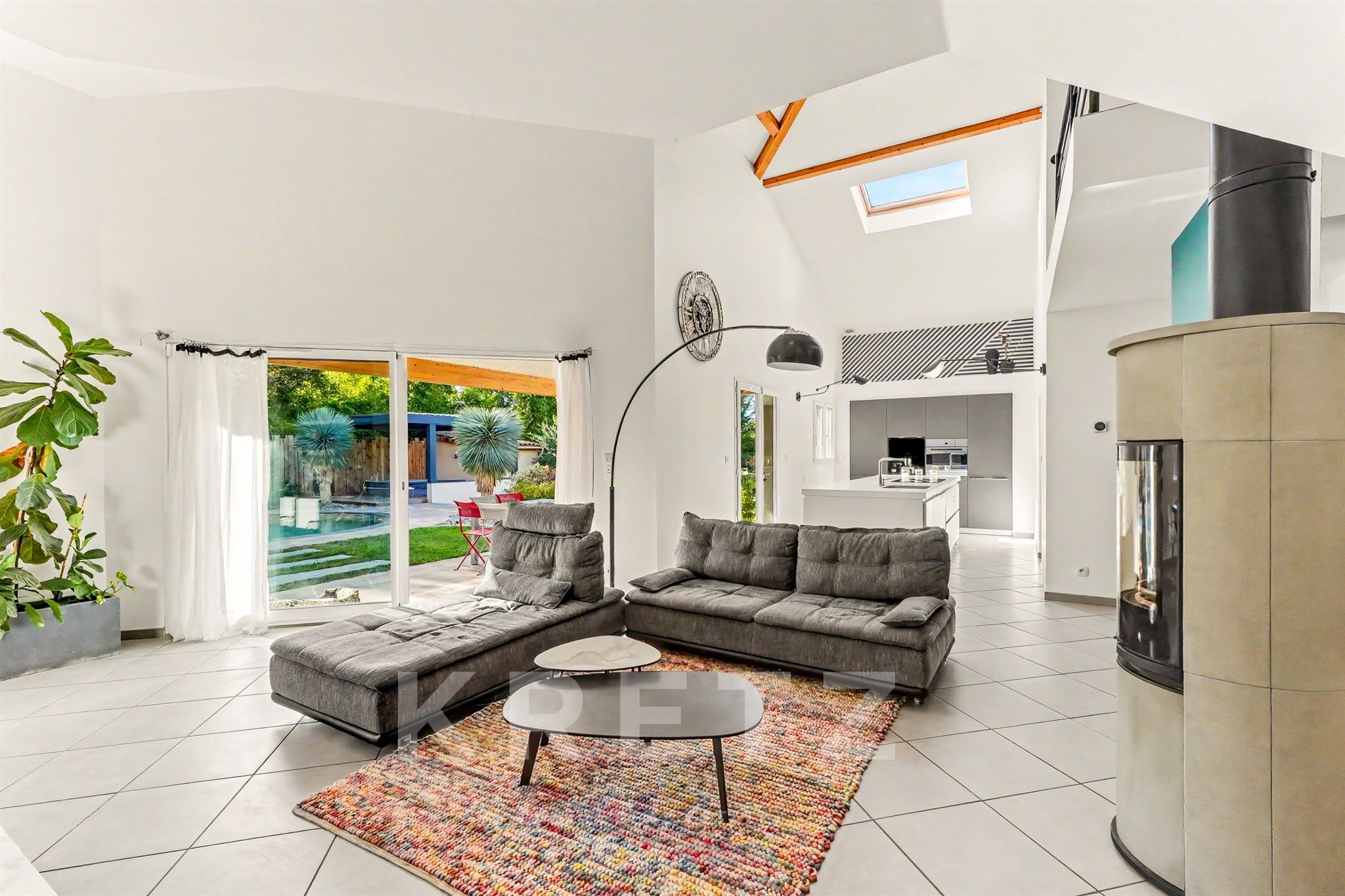 Villa de standing avec piscine et jacuzzi - En bordure de la forêt et lac de La Ramée