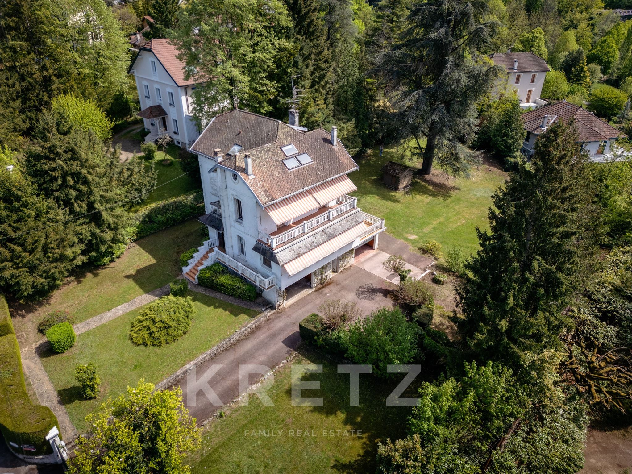 Demeure de caractère avec fort potentiel – Aix-les-Bains