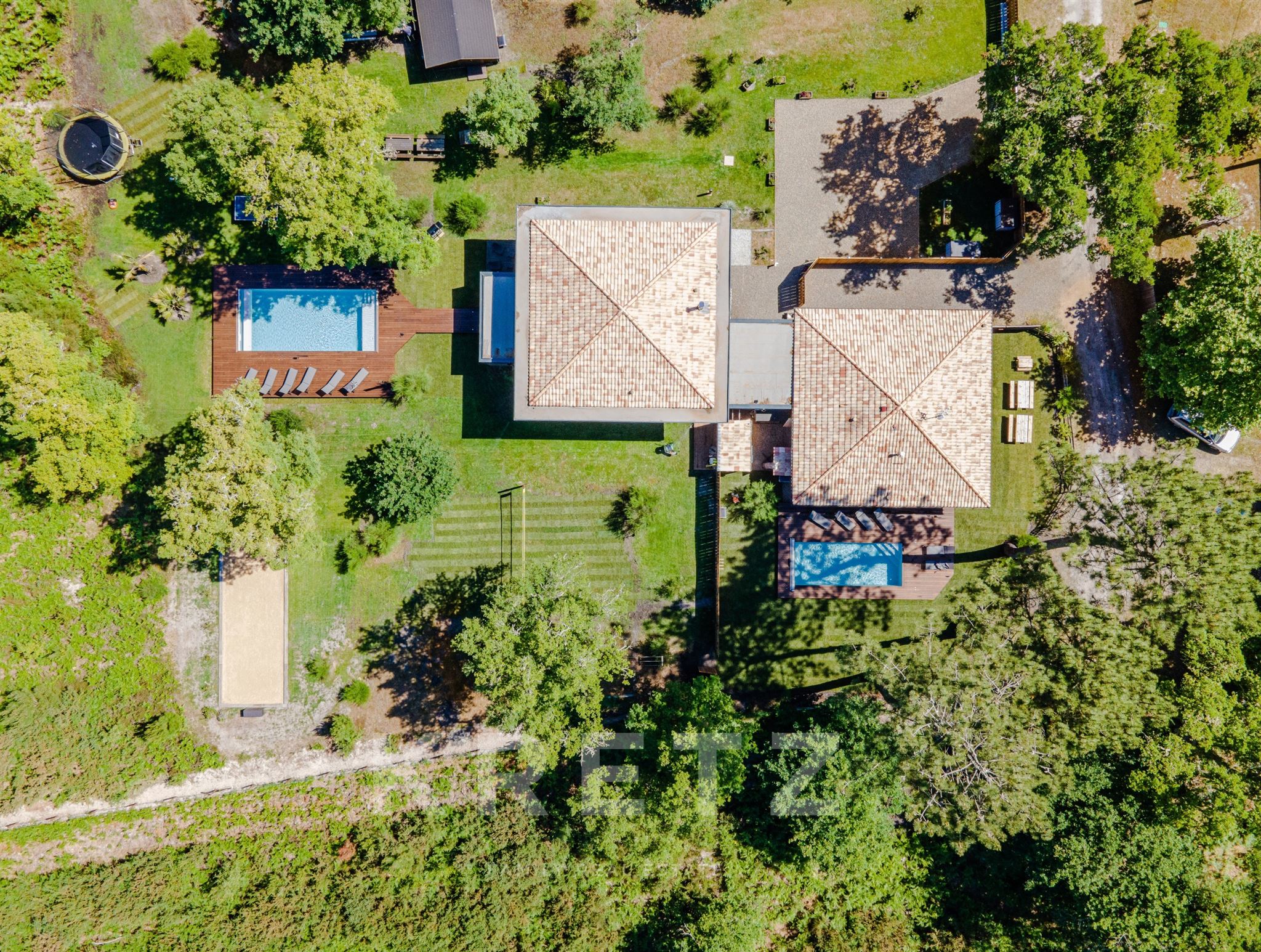 Domaine d’exception avec villa, lodge et piscines à Moliets