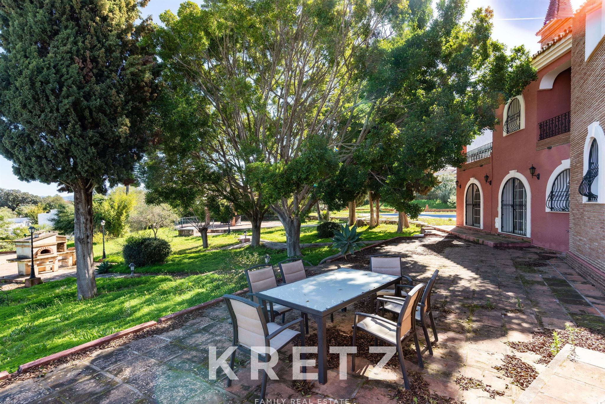 Exceptional villa with unique potential in Alhaurín el Grande