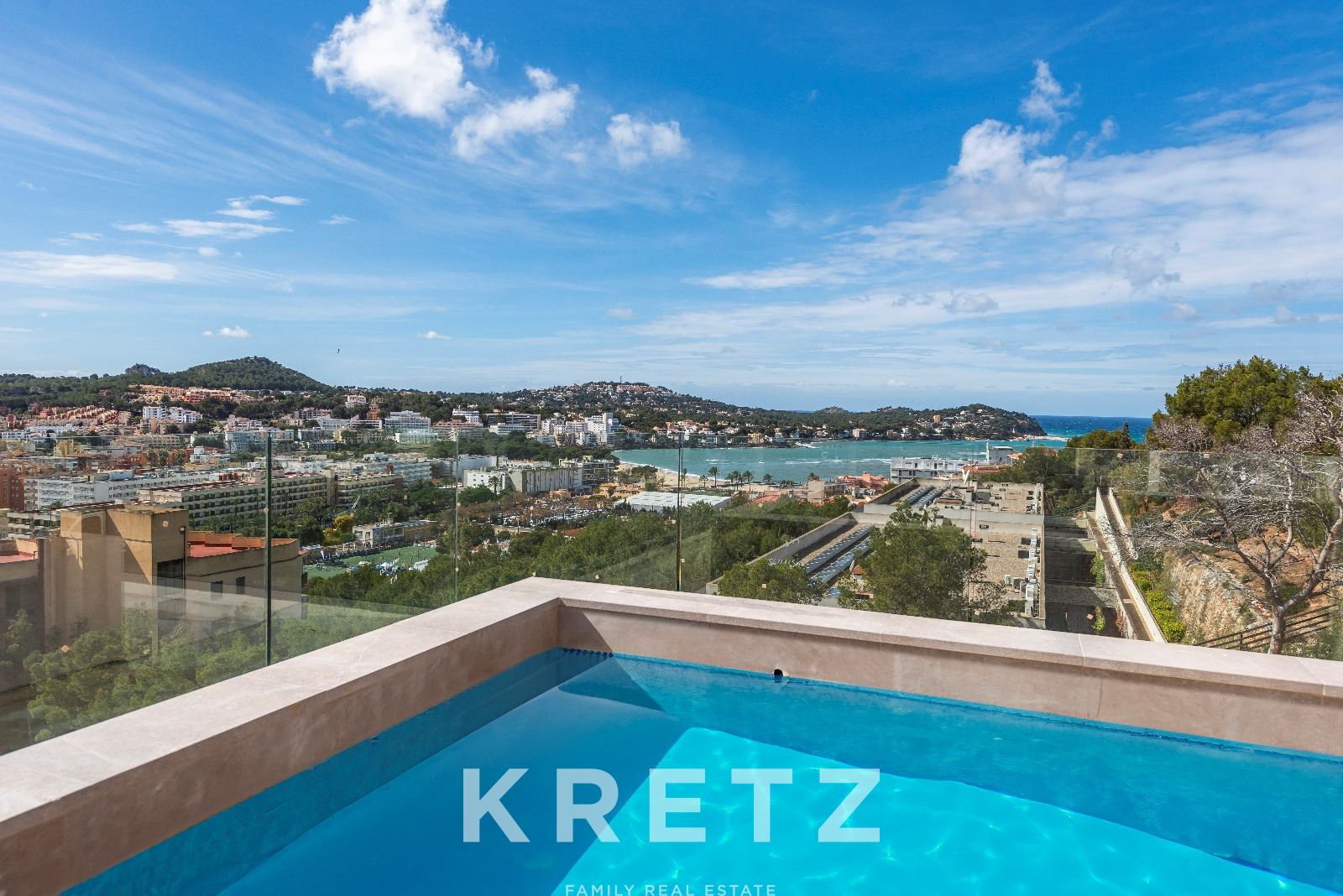 Luxuosa Nova Cobertura em Santa Ponsa – Vistas Desobstruídas, Tecnologia de Ponta e Eficiência Energ
