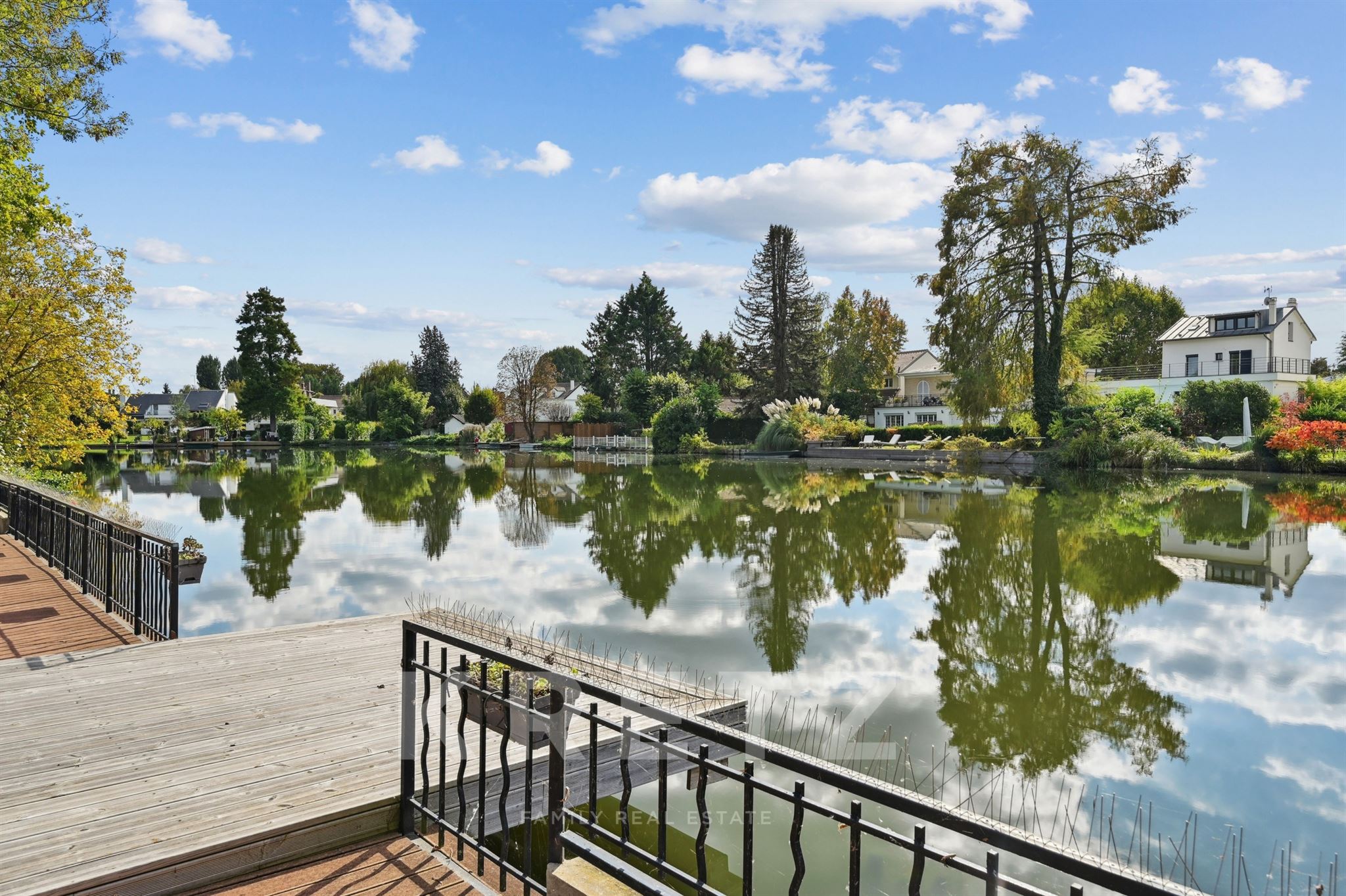 Lakefront villa
