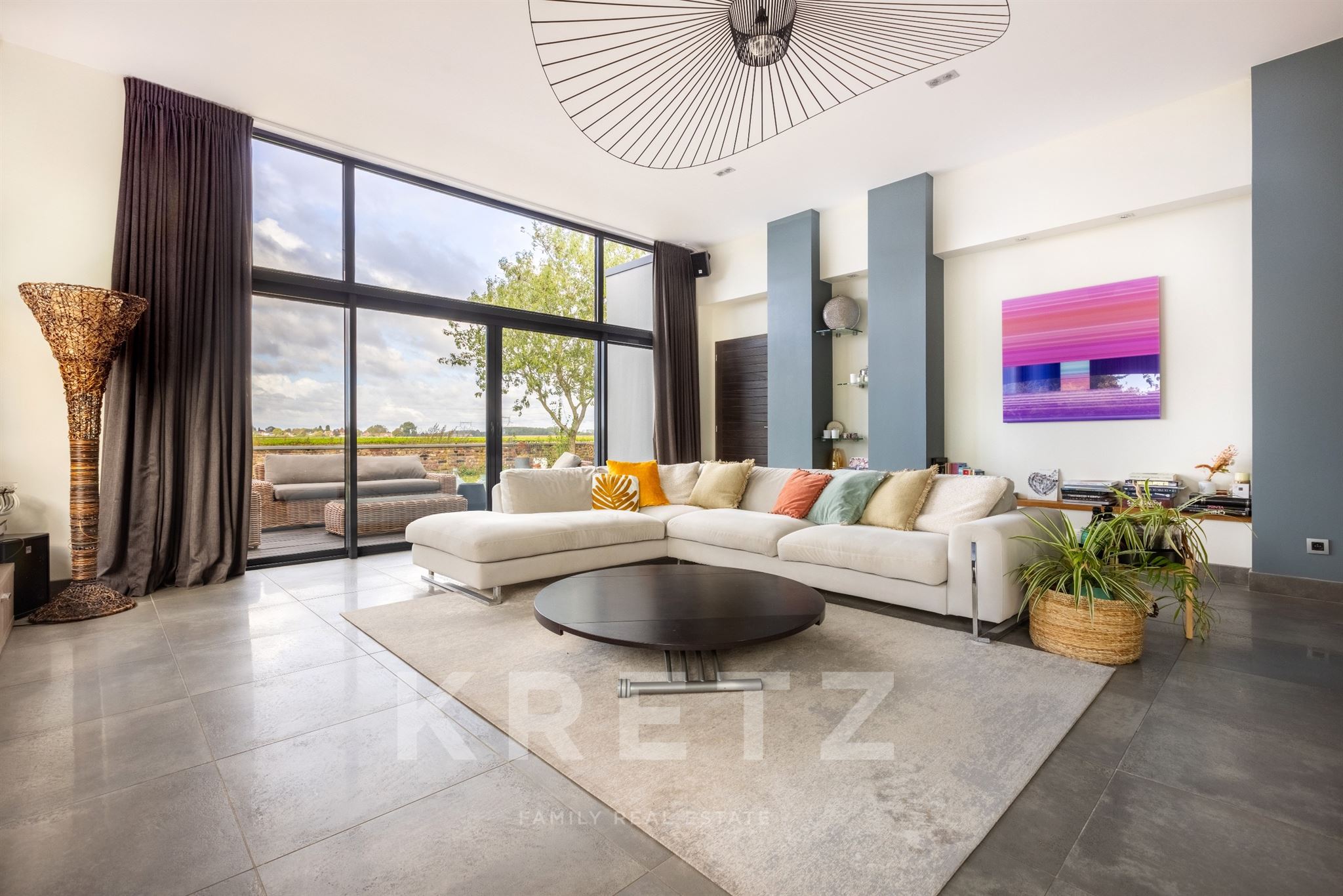 Villa contemporaine avec vue dégagée sur la campagne
