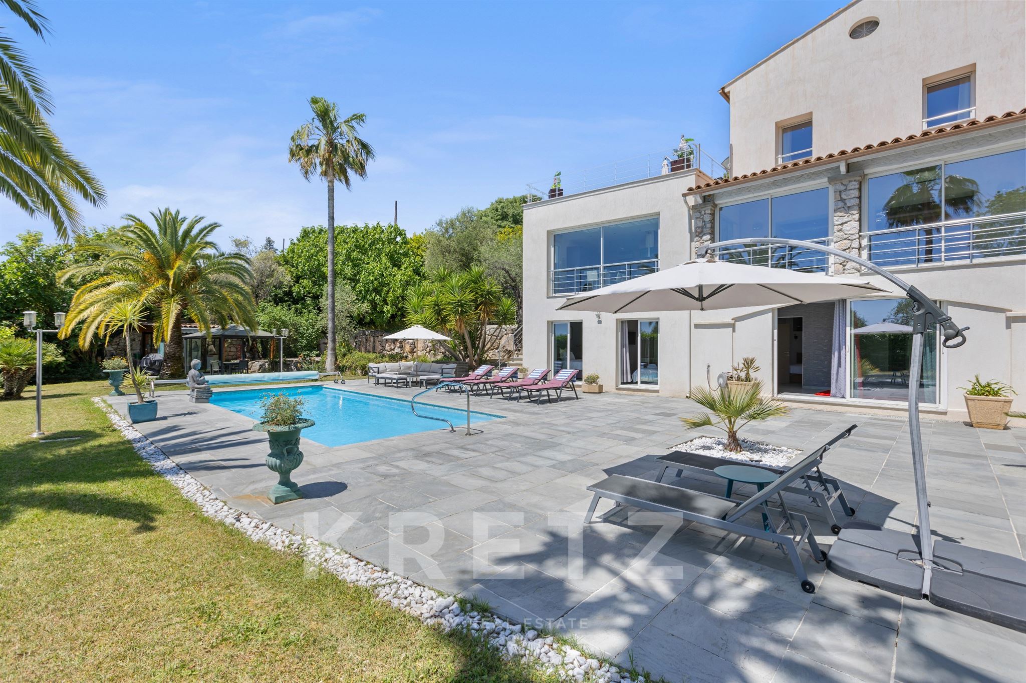 Villas Jumelles à Cote D'Azur – Vue Mer, Deux Piscines