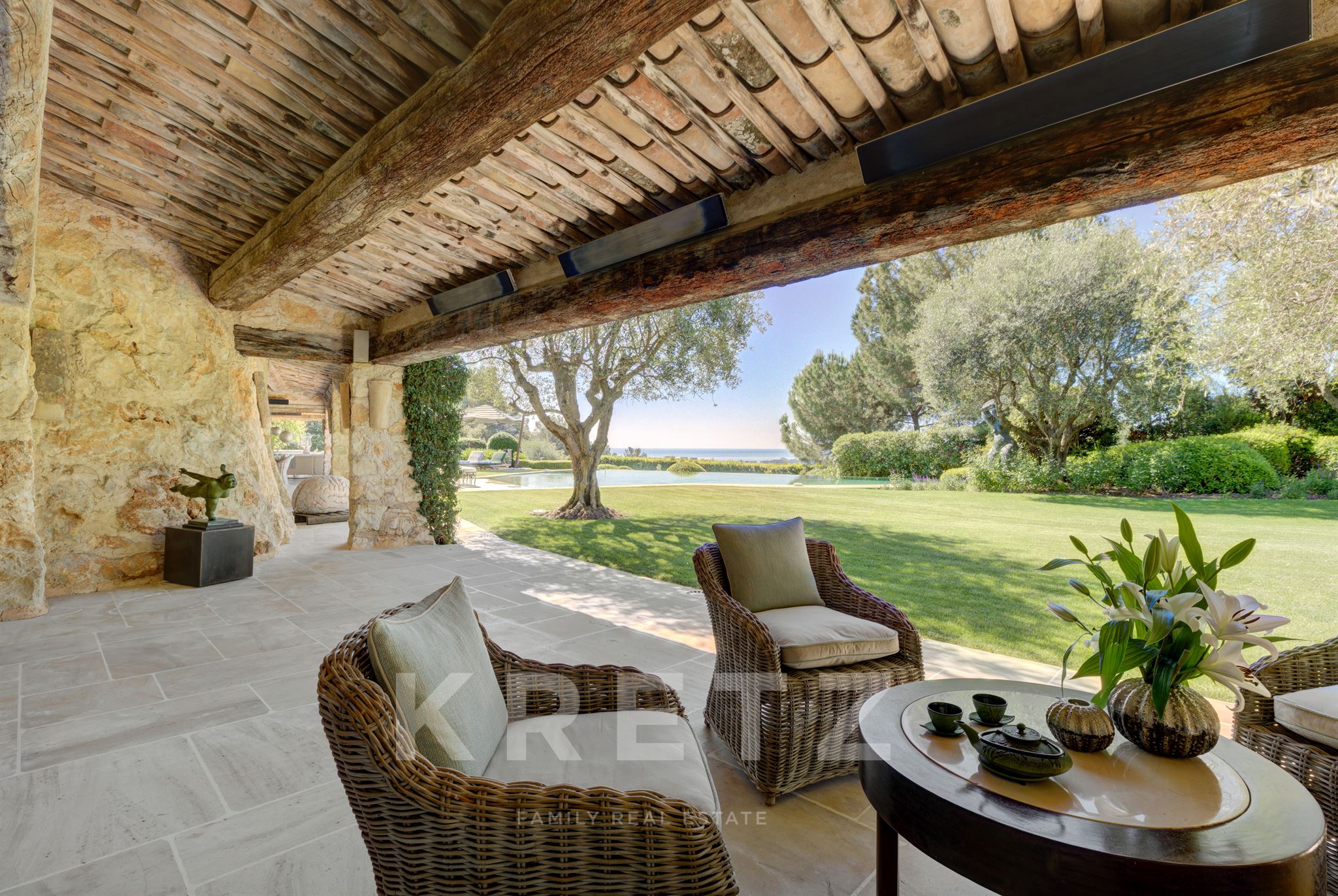 Stunning residence with sea view in La Colle sur Loup