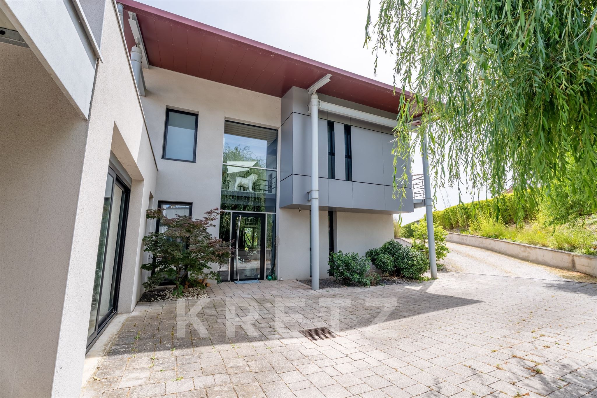 Villa d’architecte contemporaine 267m² • Vue panoramique • Piscine • Saint-Just-Saint-Rambert