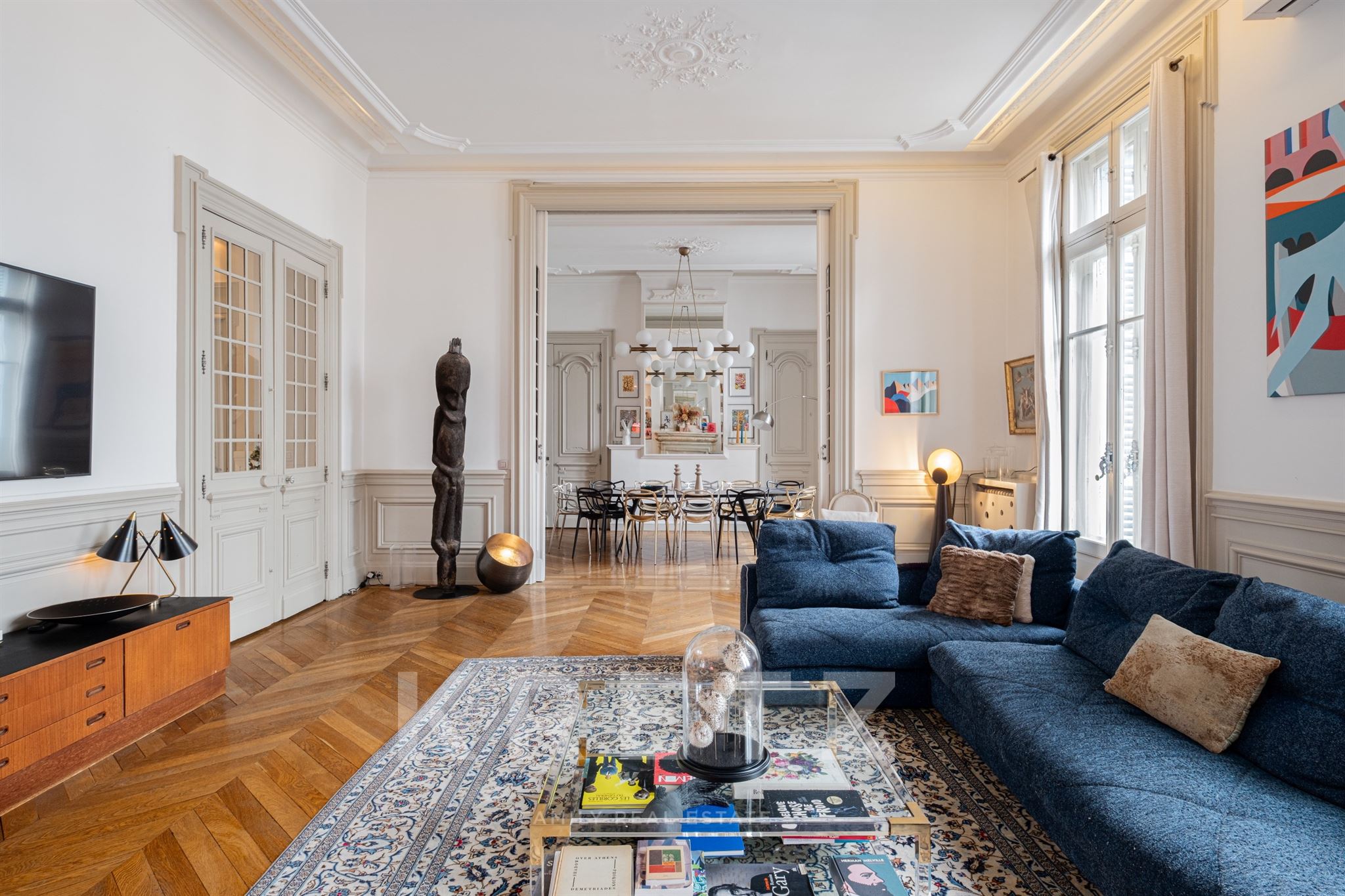 EXCLUSIVE TO LYON'S 6TH ARRONDISSEMENT – FOCH / PUVIS DE CHAVANNES – AIR-CONDITIONED APARTMENT FOR ENTERTAINING / 4 BEDROOMS