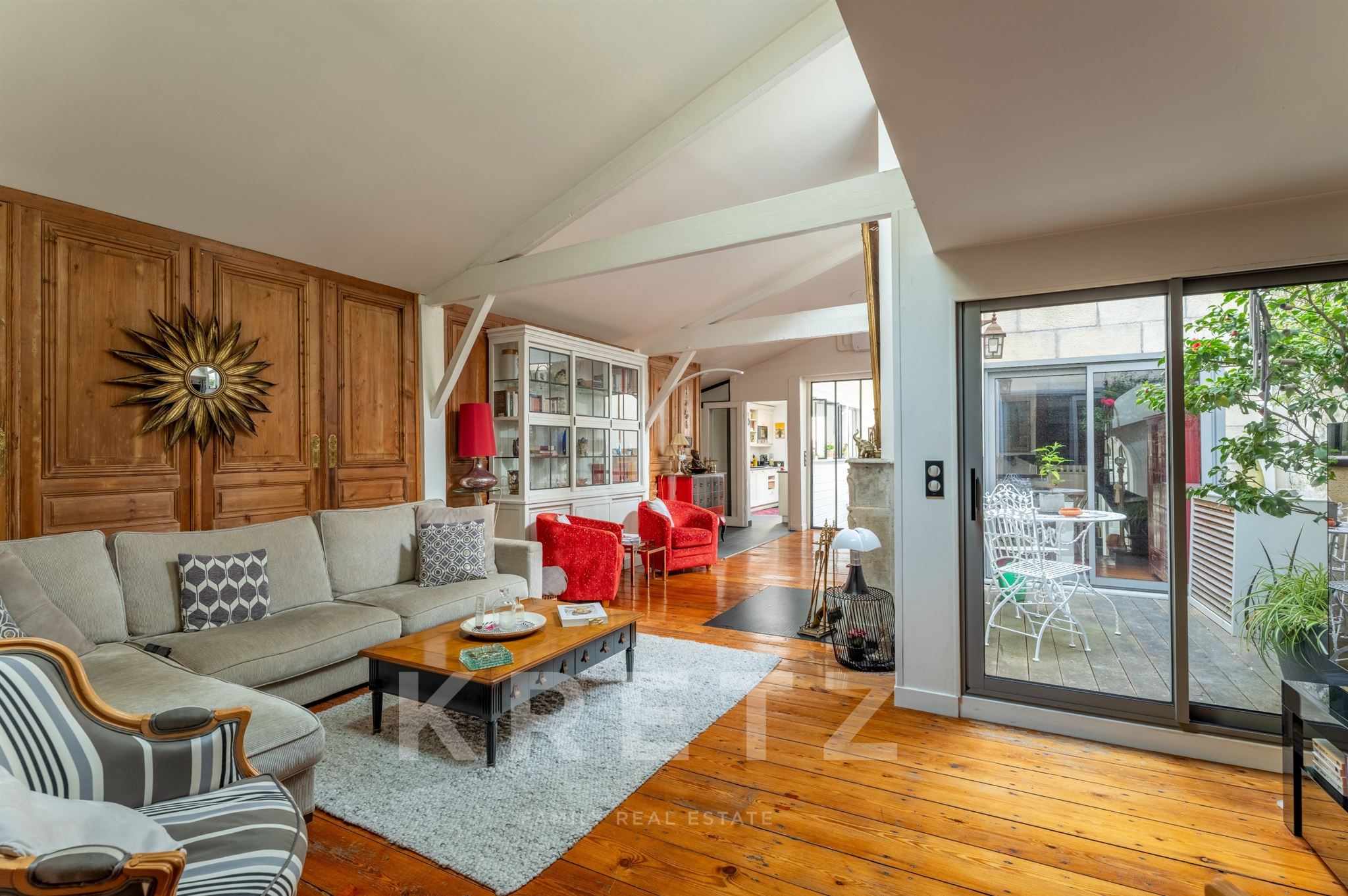 Bordeaux Chartrons: Exceptional loft house with terrace, cinema room and 100 m² garage