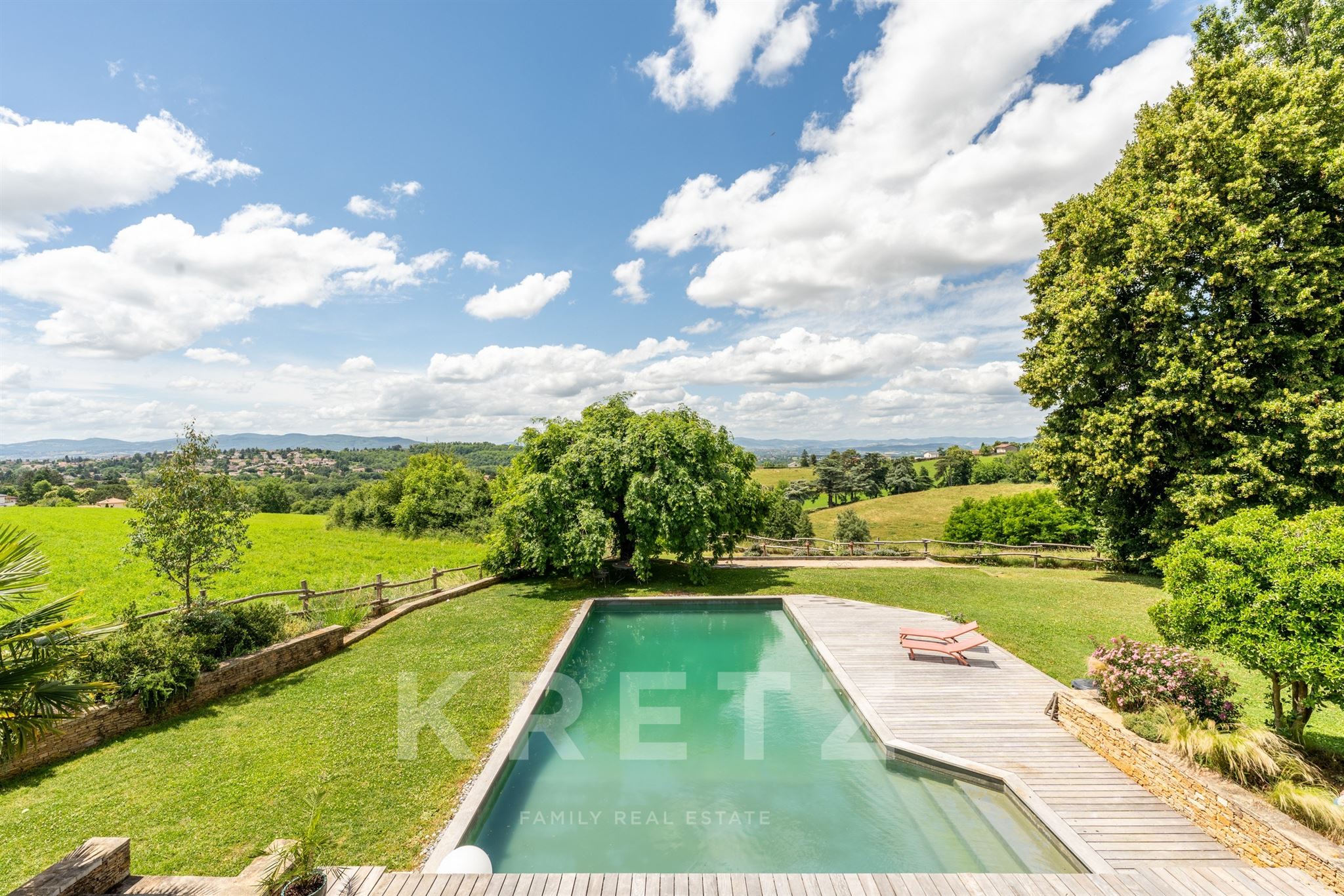 Magnifique Demeure avec vue et Terrain constructible