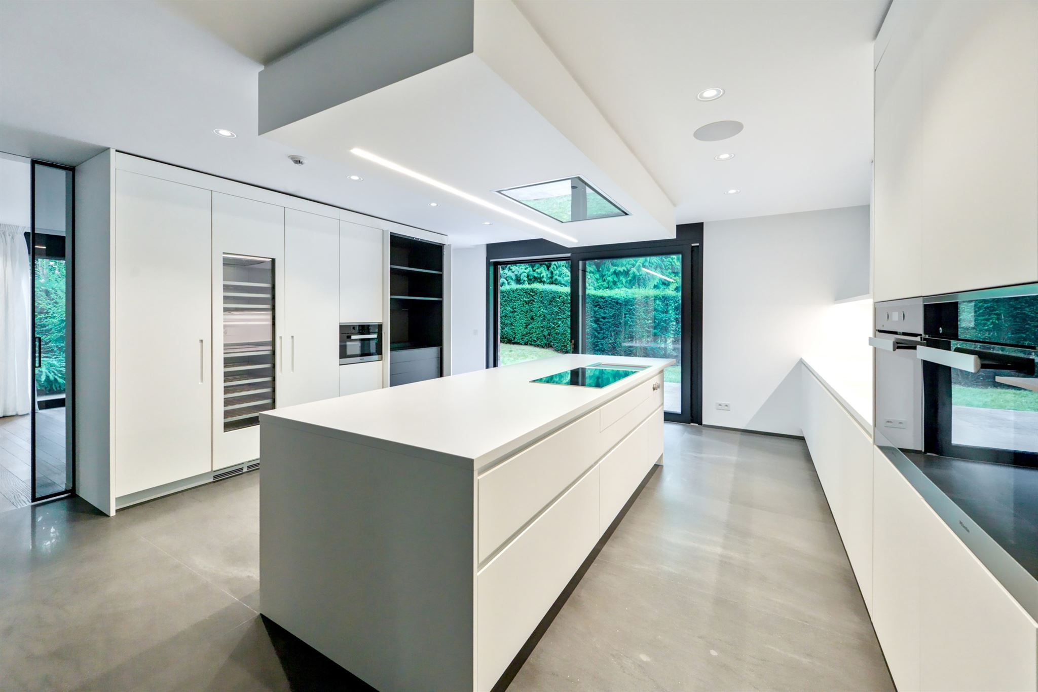 Elegant Three-Bedroom Garden Apartment