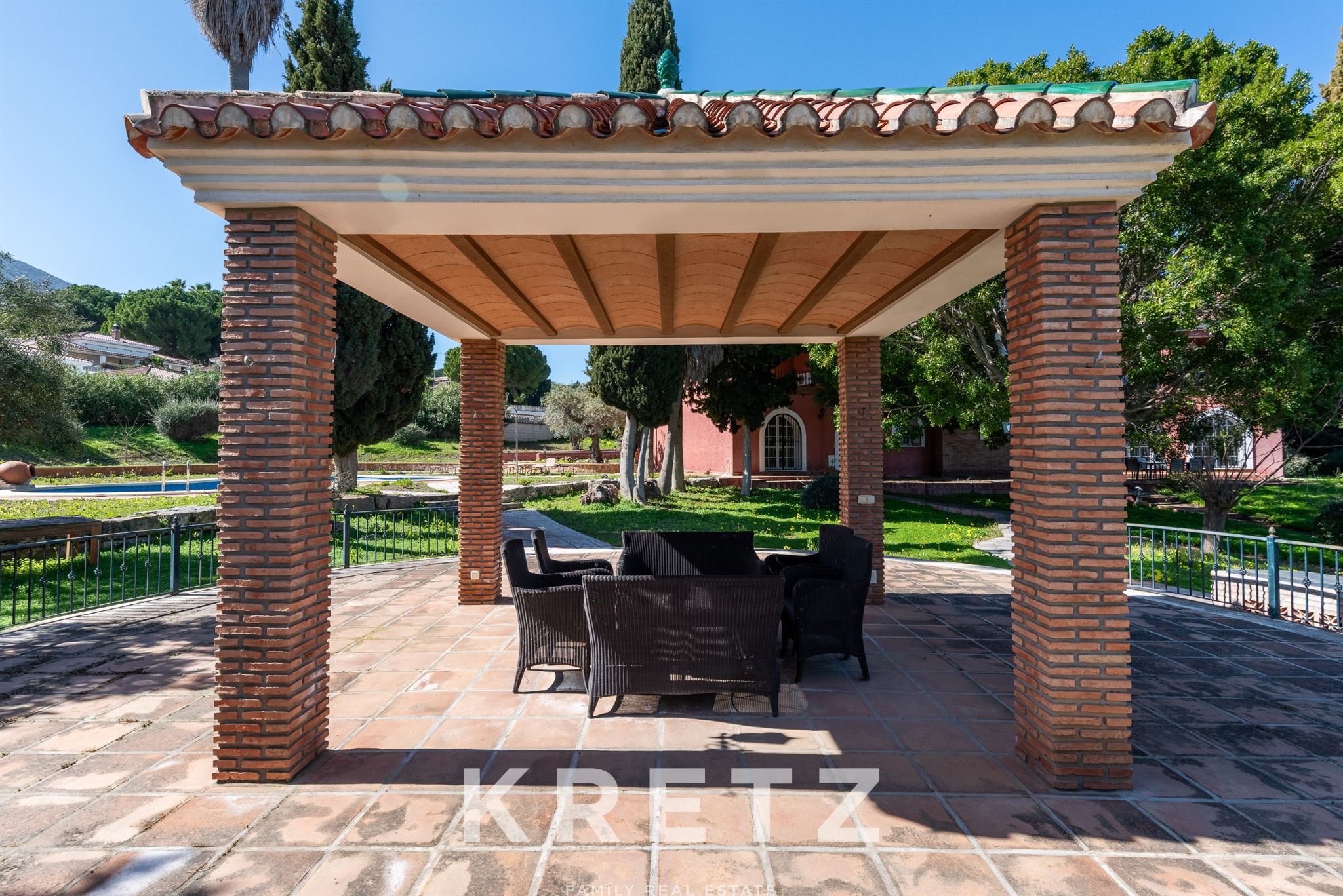 Exceptional villa with unique potential in Alhaurín el Grande
