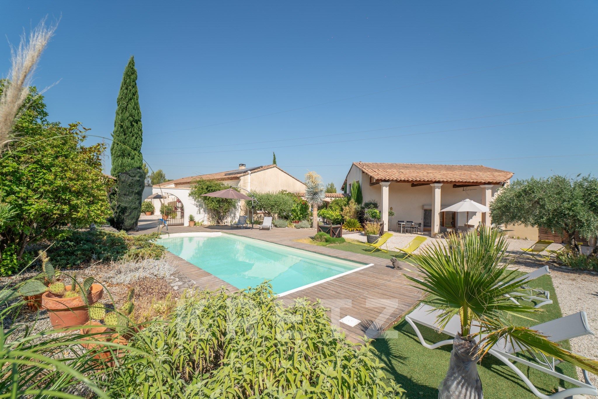Alleins – Élégante propriété d'architecte entre les Alpilles et le Luberon