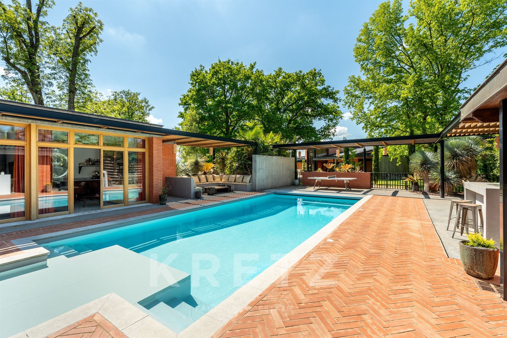 Exceptional Architect-Designed Villa – West Lyon