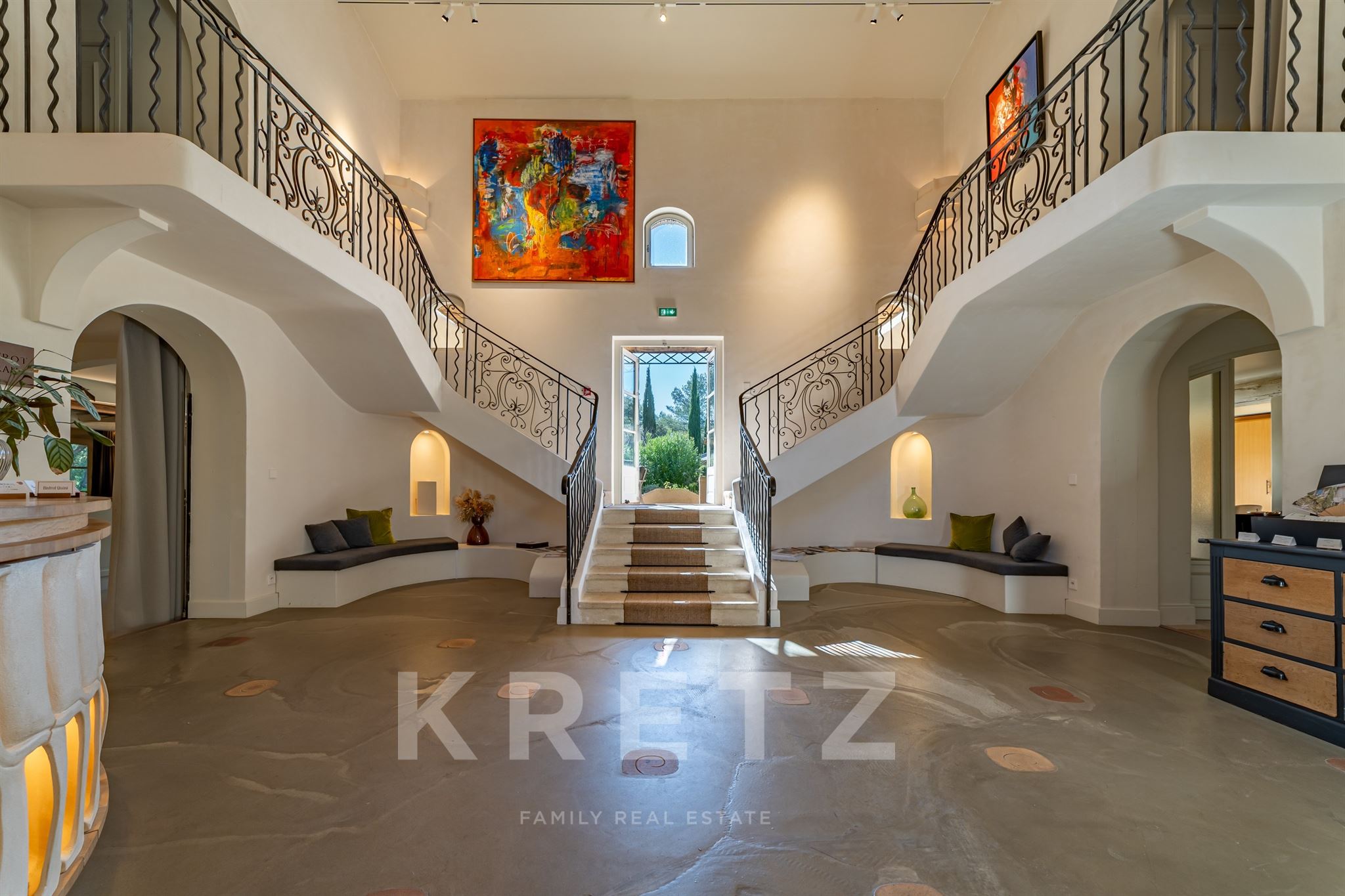4-Star Boutique Hotel in the Heart of the Alpilles