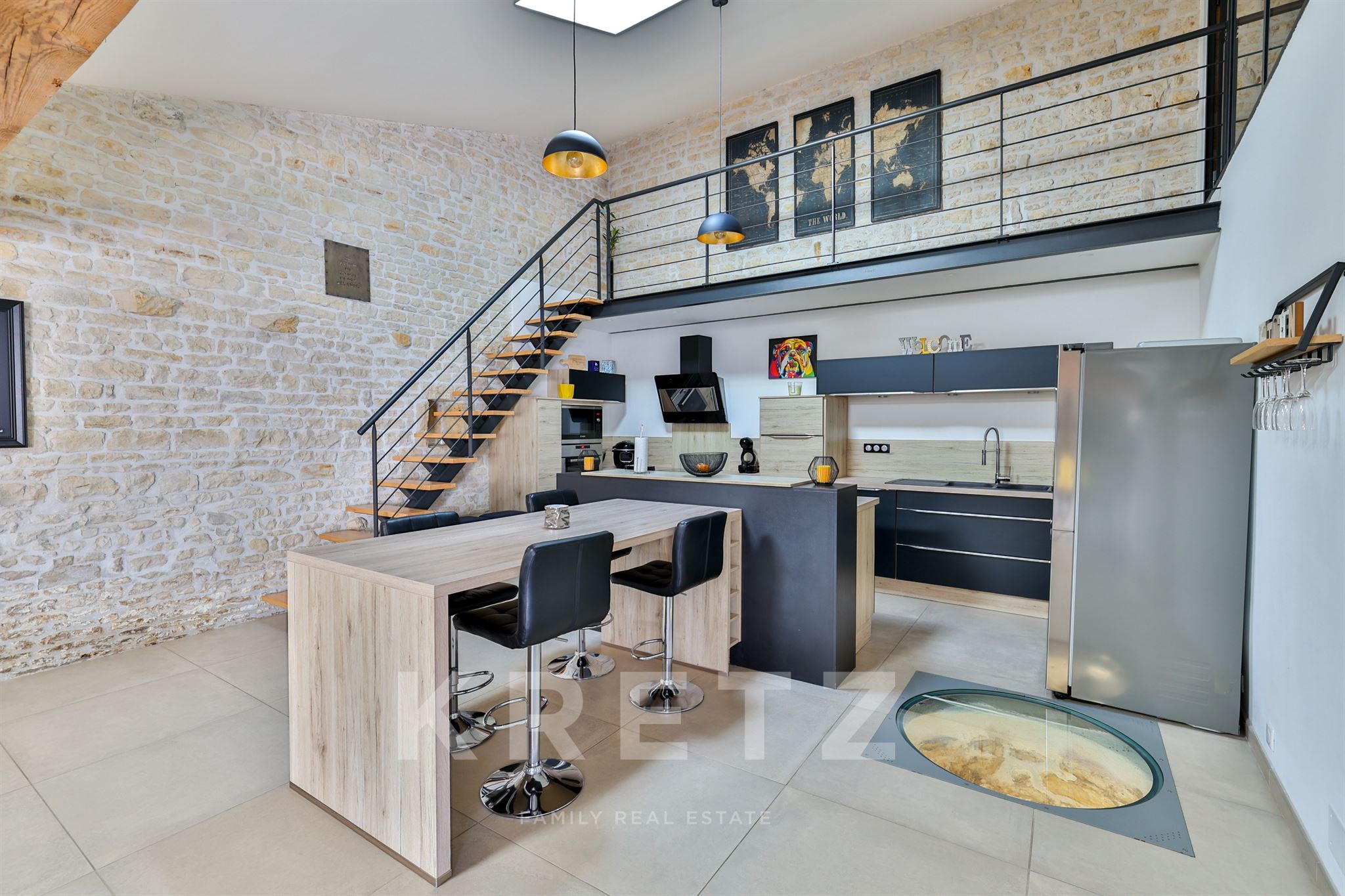 Corps de ferme devenu villa contemporaine