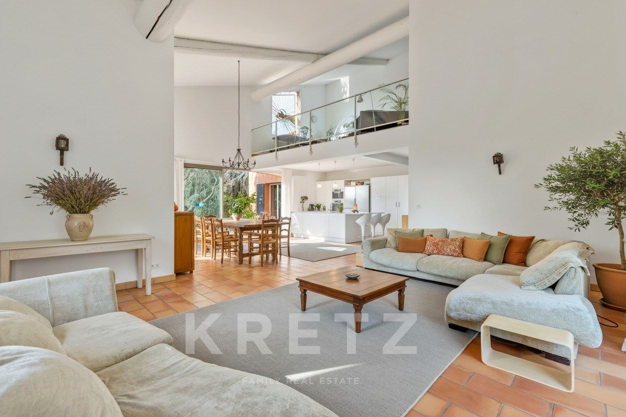 Maison d'architecte à Villeneuve de près de 290m2