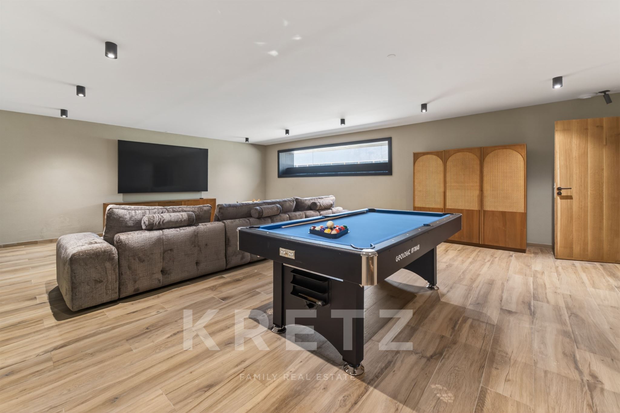 Propriété d’exception à Eygalières – Domaine d'1 hectare, villa contemporaine 500 m², vue Alpilles