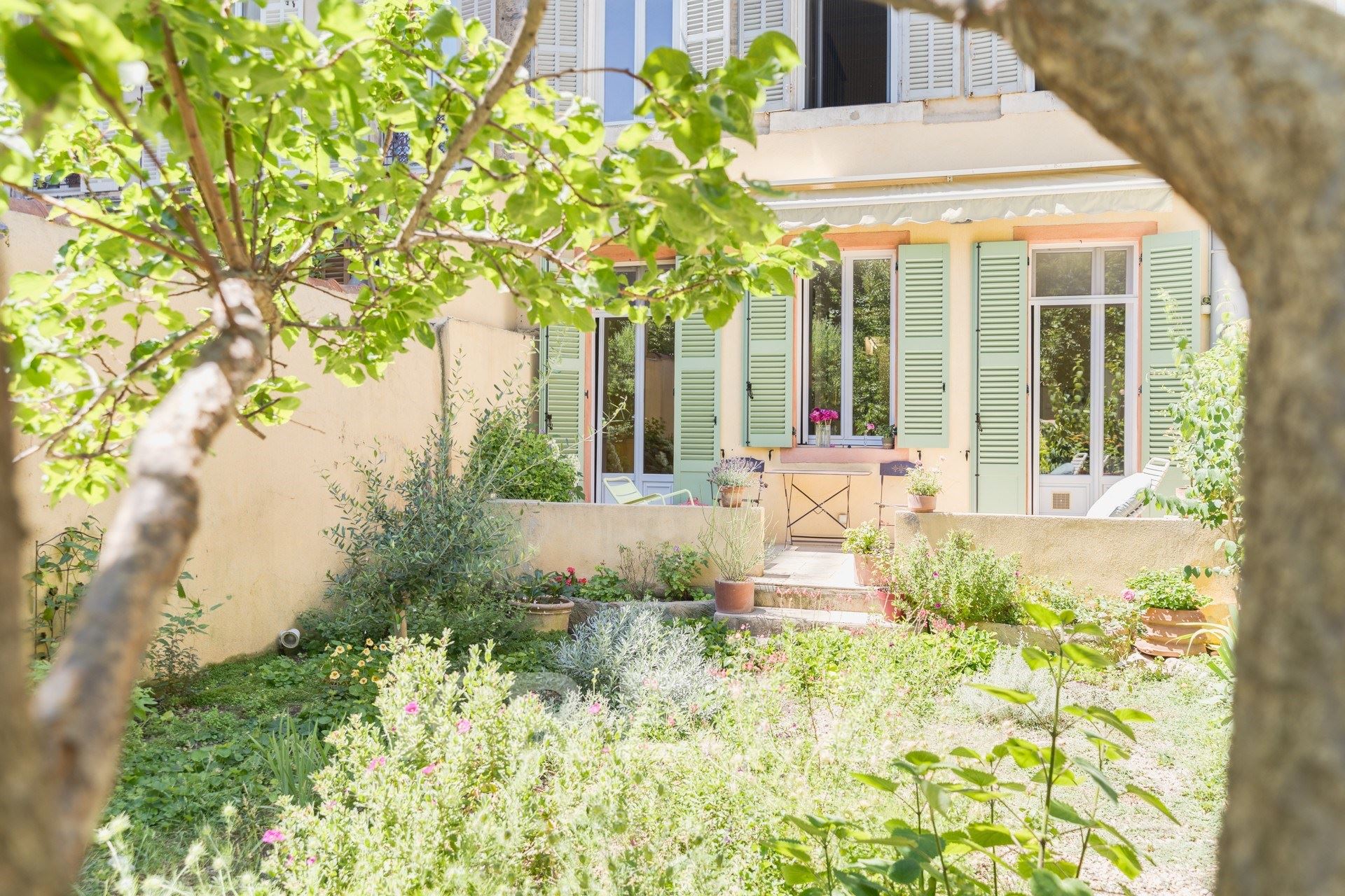 APPARTEMENT T4 AVEC JARDIN PROCHE PALAIS DE JUSTICE