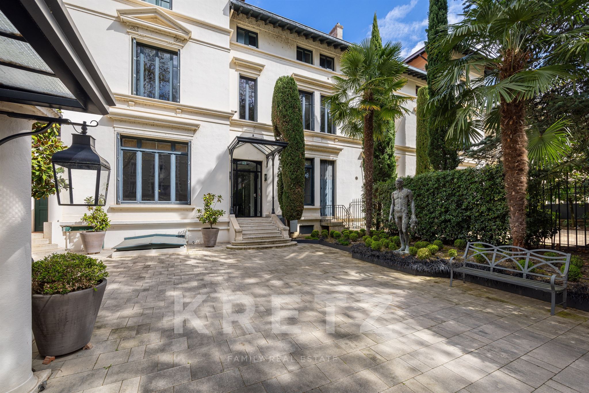 LYON 6ᵉ - HÔTEL PARTICULIER D’EXCEPTION – TERRASSES & ACCÈS PRIVILÉGIÉ AU PARC