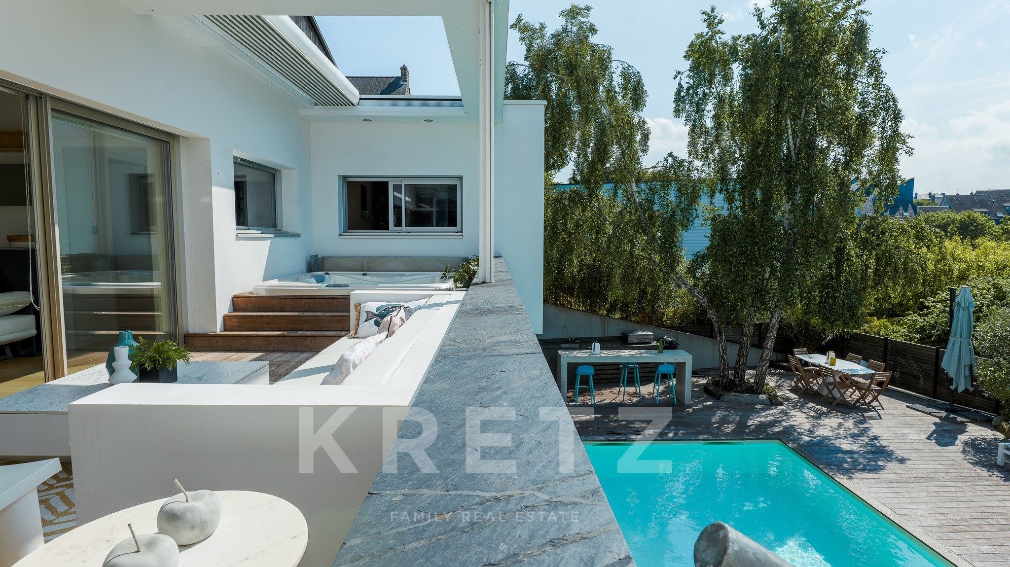 Villa d’Architecte de Luxe Saint-Brieuc avec Piscine, Vue Dominante et Terrasses Suspendues