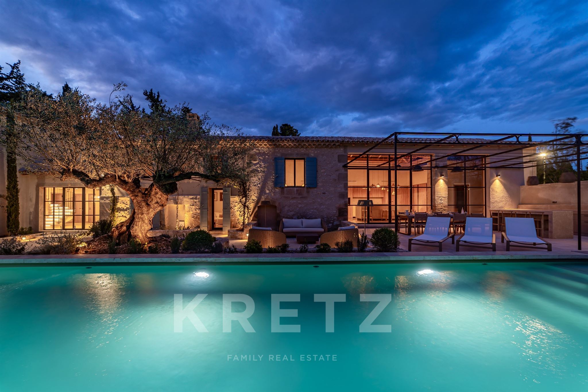 Proche Saint-Rémy-de-Provence Propriété d'exception 265 m2, 5 chambres