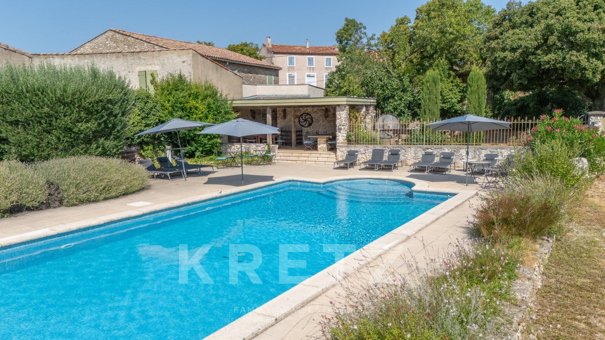 Character Property from the 19th Century in the Heart of the Minervois
