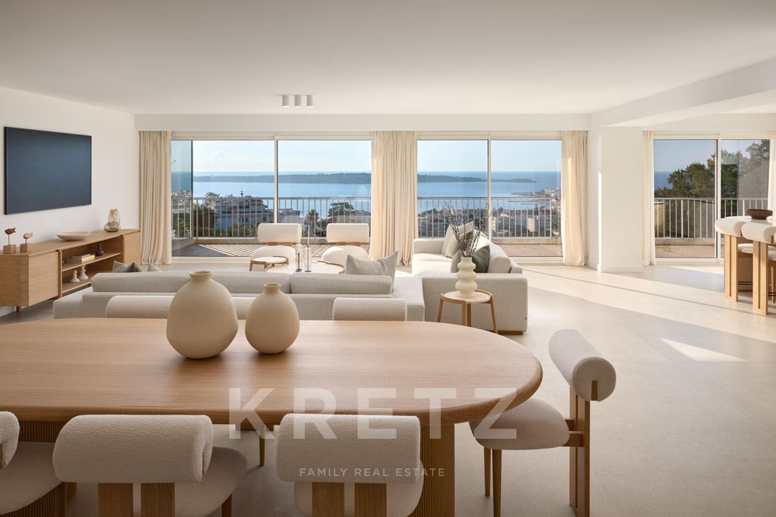 Fully renovated apartment with panoramic sea view