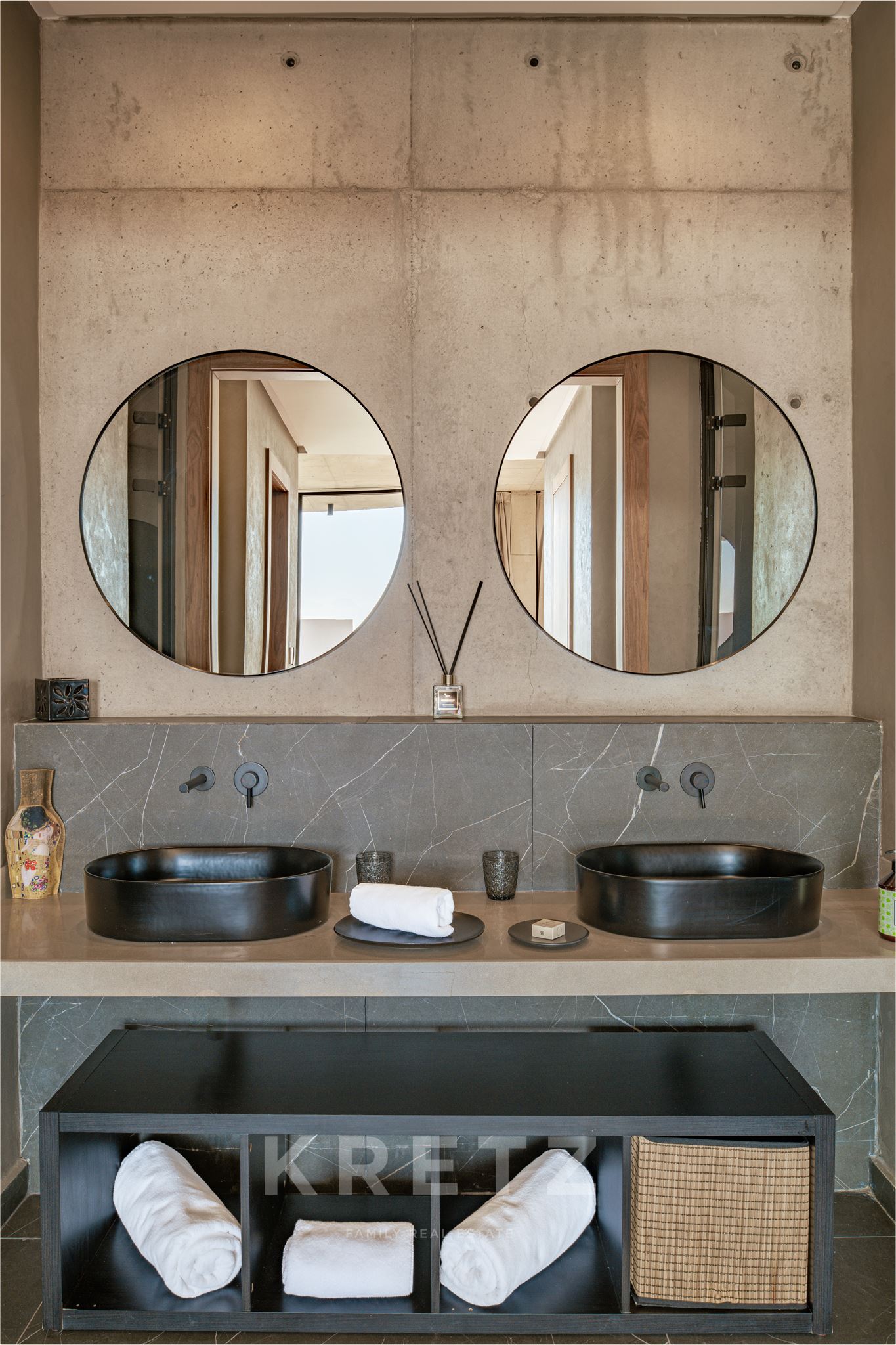 Architect-designed villa in the heart of the Amelkis golf course