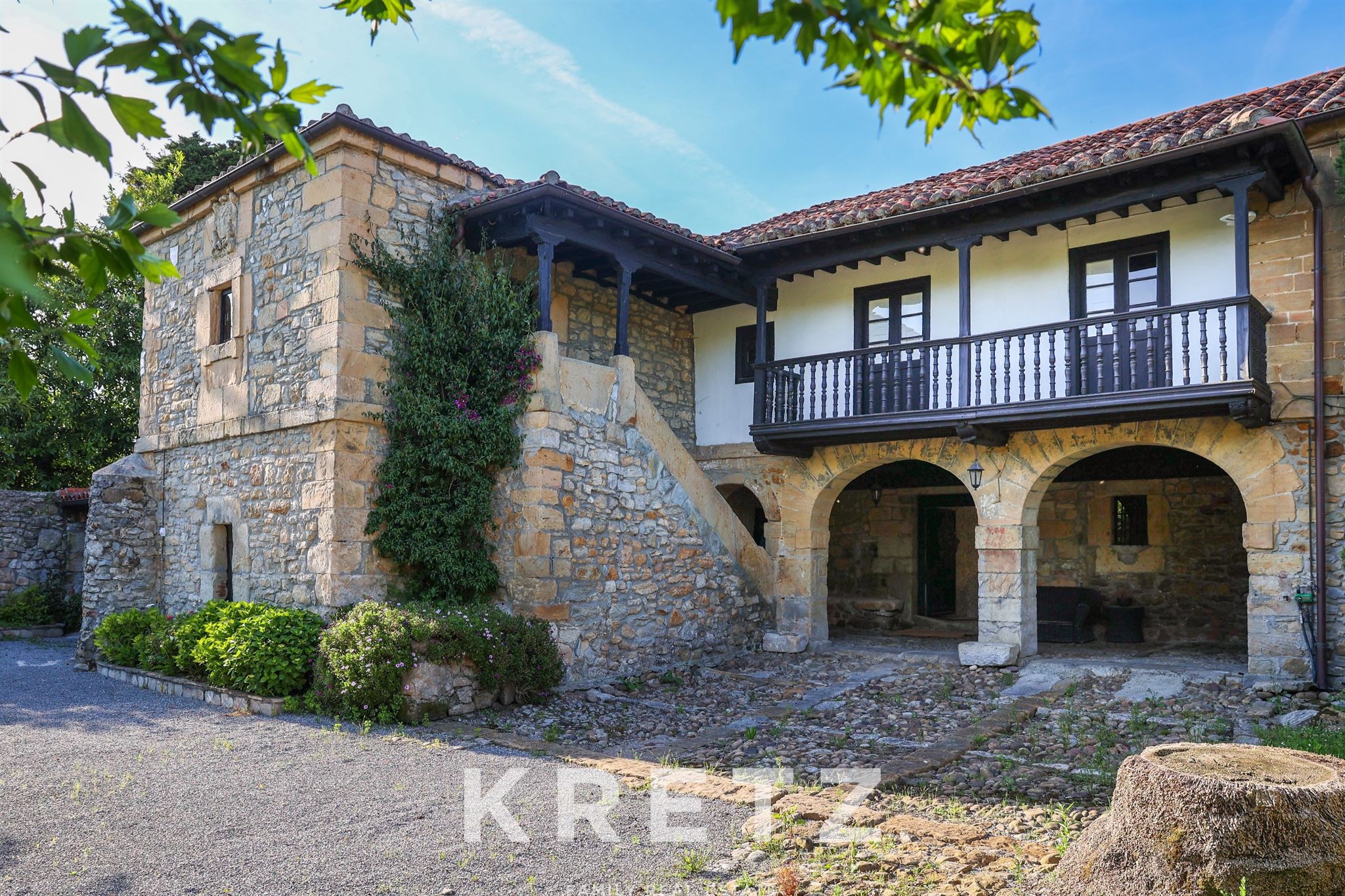Ancestral manor house in Hoz de Anero