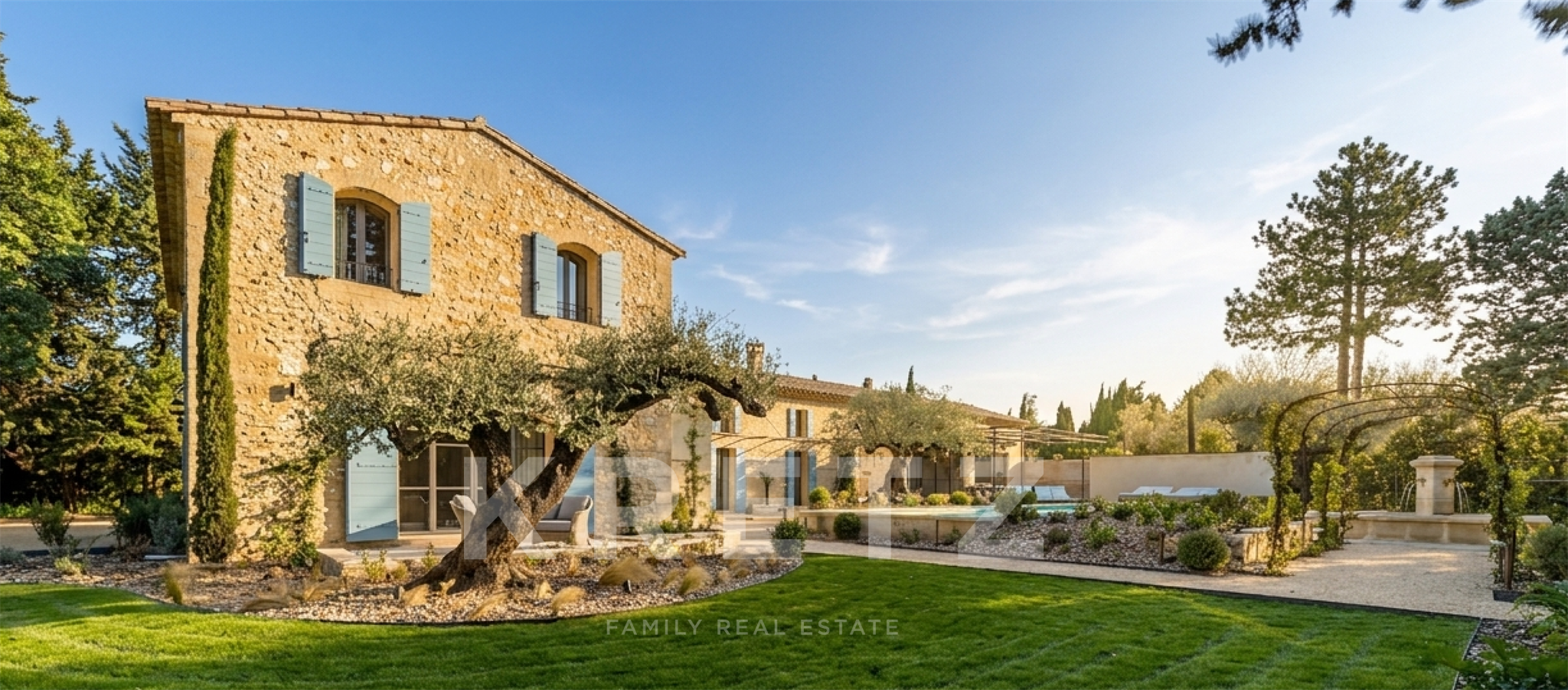 Proche Saint-Rémy-de-Provence Propriété d'exception 265 m2, 5 chambres