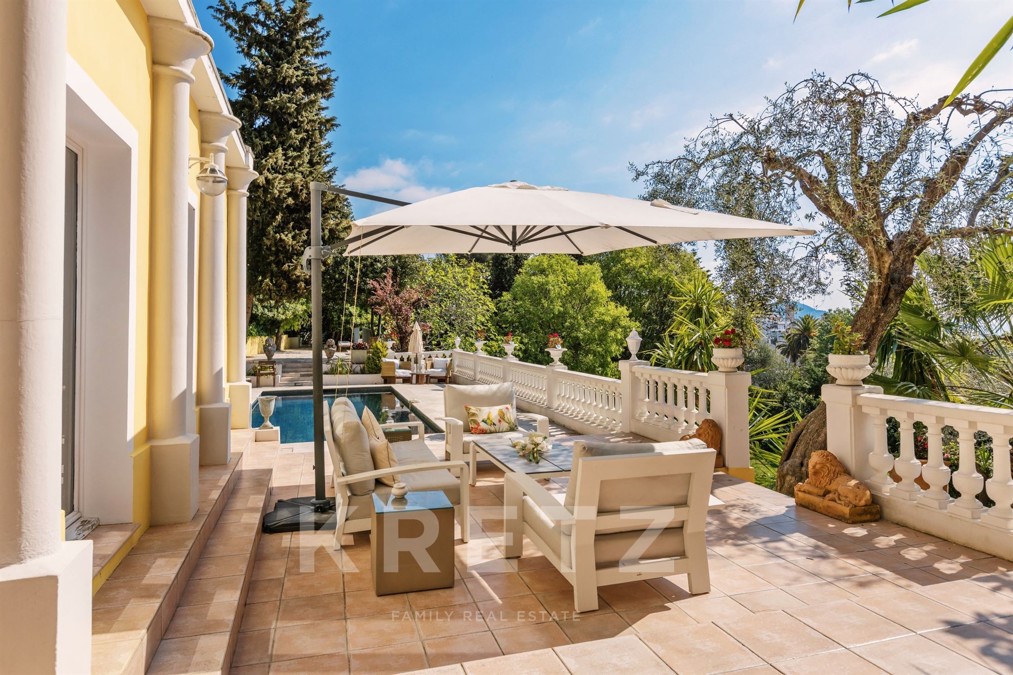 House with swimming pool - Nice close City Centre