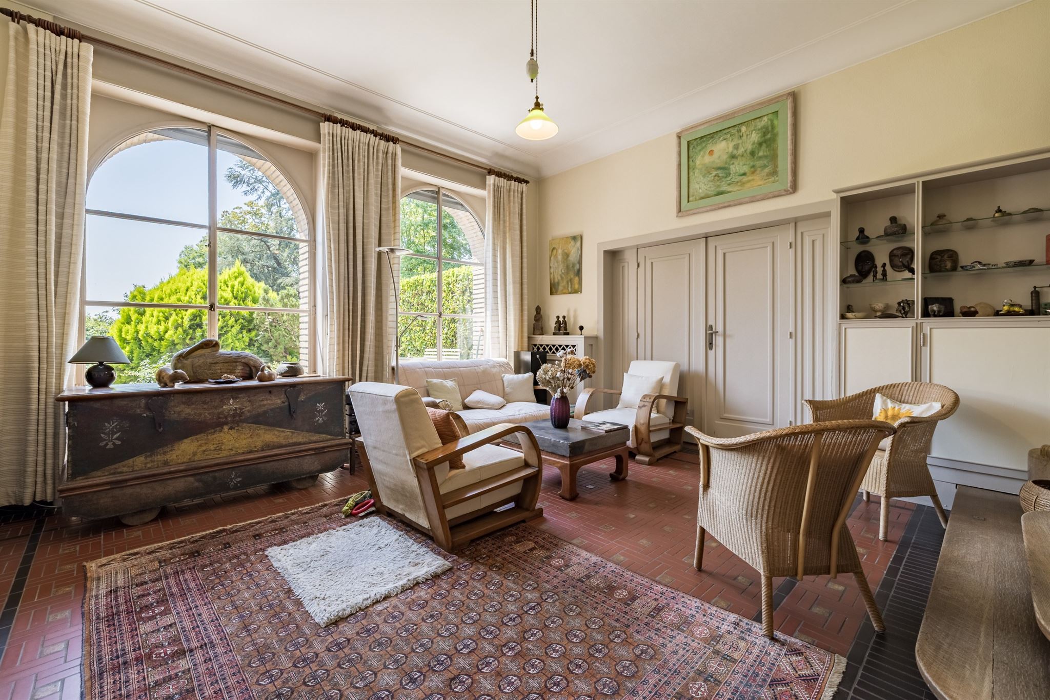 Architect-designed villa set within an exceptional park of ± 5,253 m²