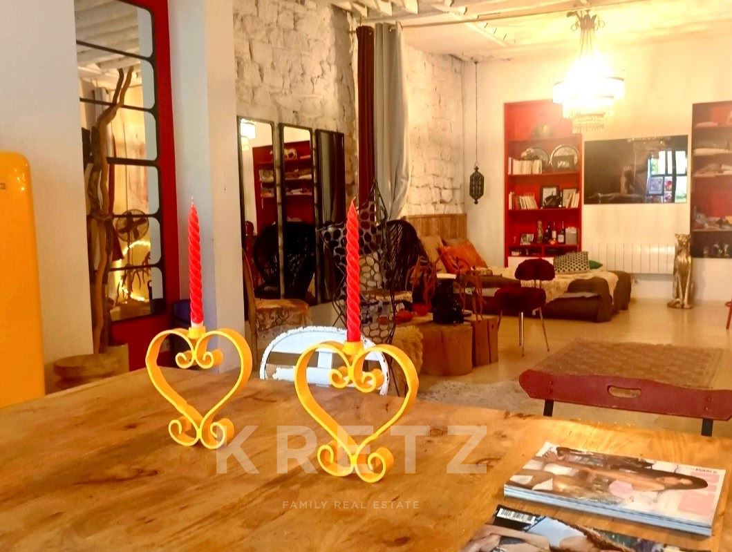 Paris 10 ème – Loft de caractère, esprit atelier d’artiste
