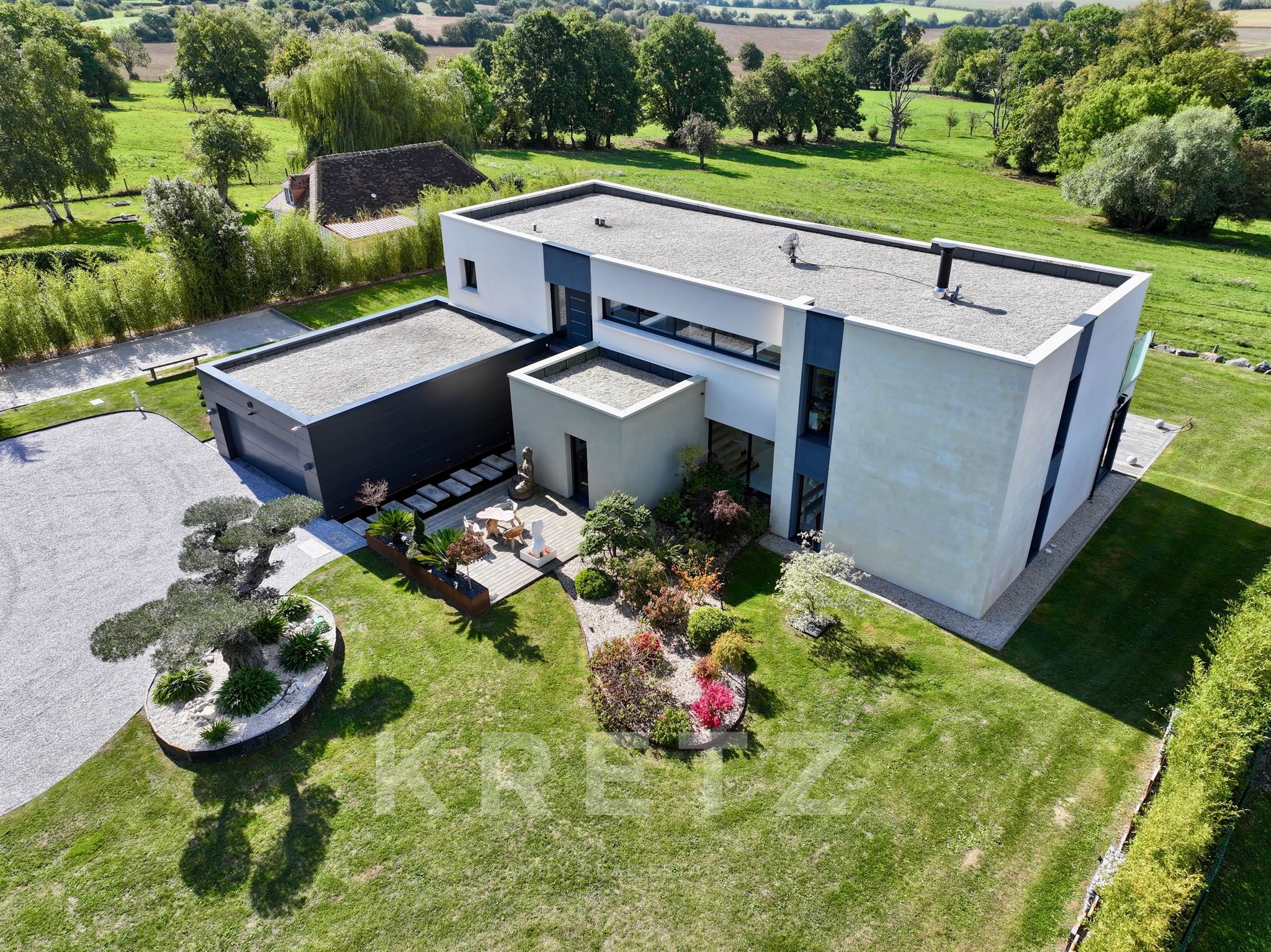 Rare Contemporary Architect’s House in the Pays d’Auge (2020) – 280 m² Garden 2000m2