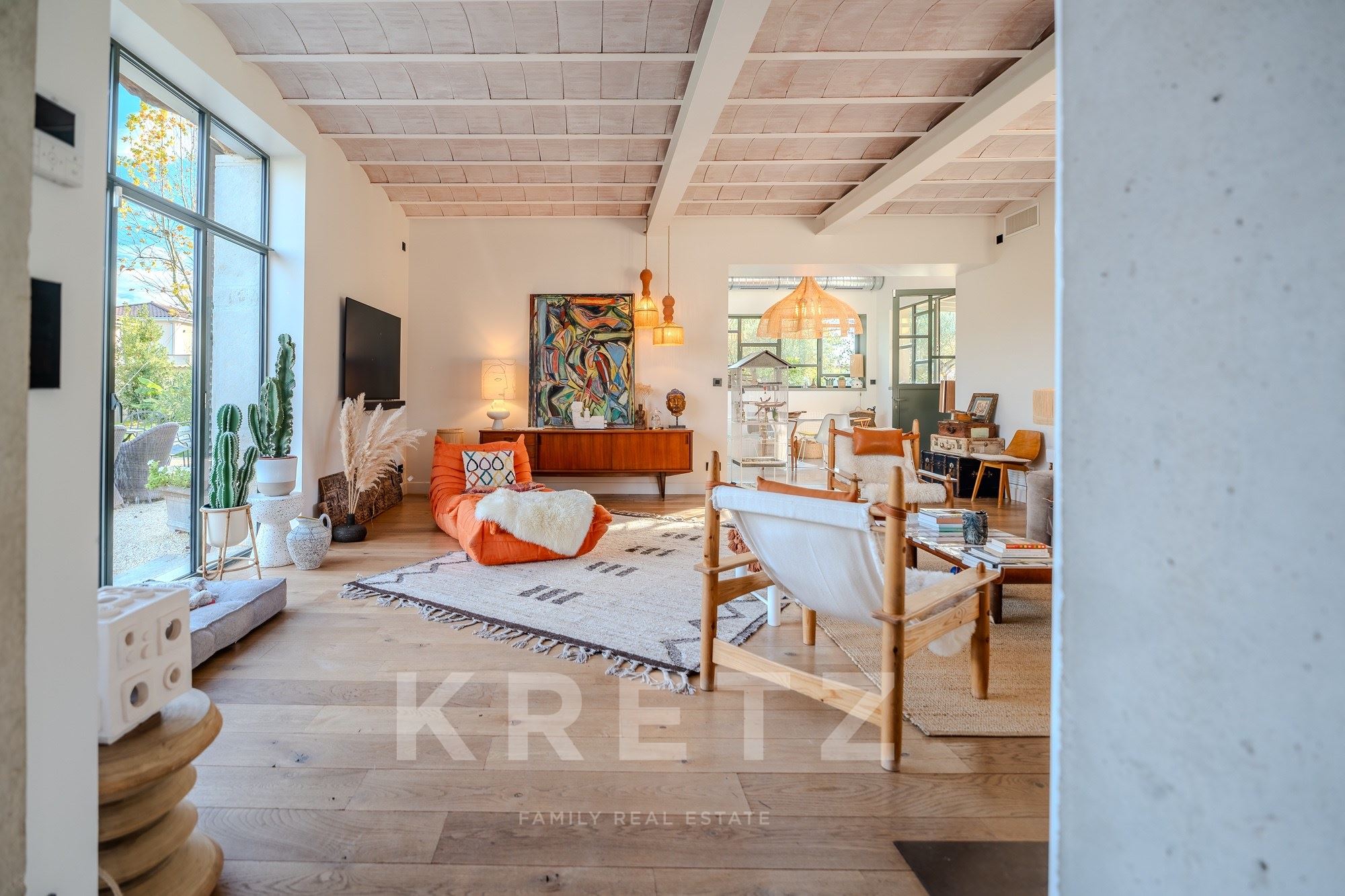 Raw elegance and light – a renovated farmhouse