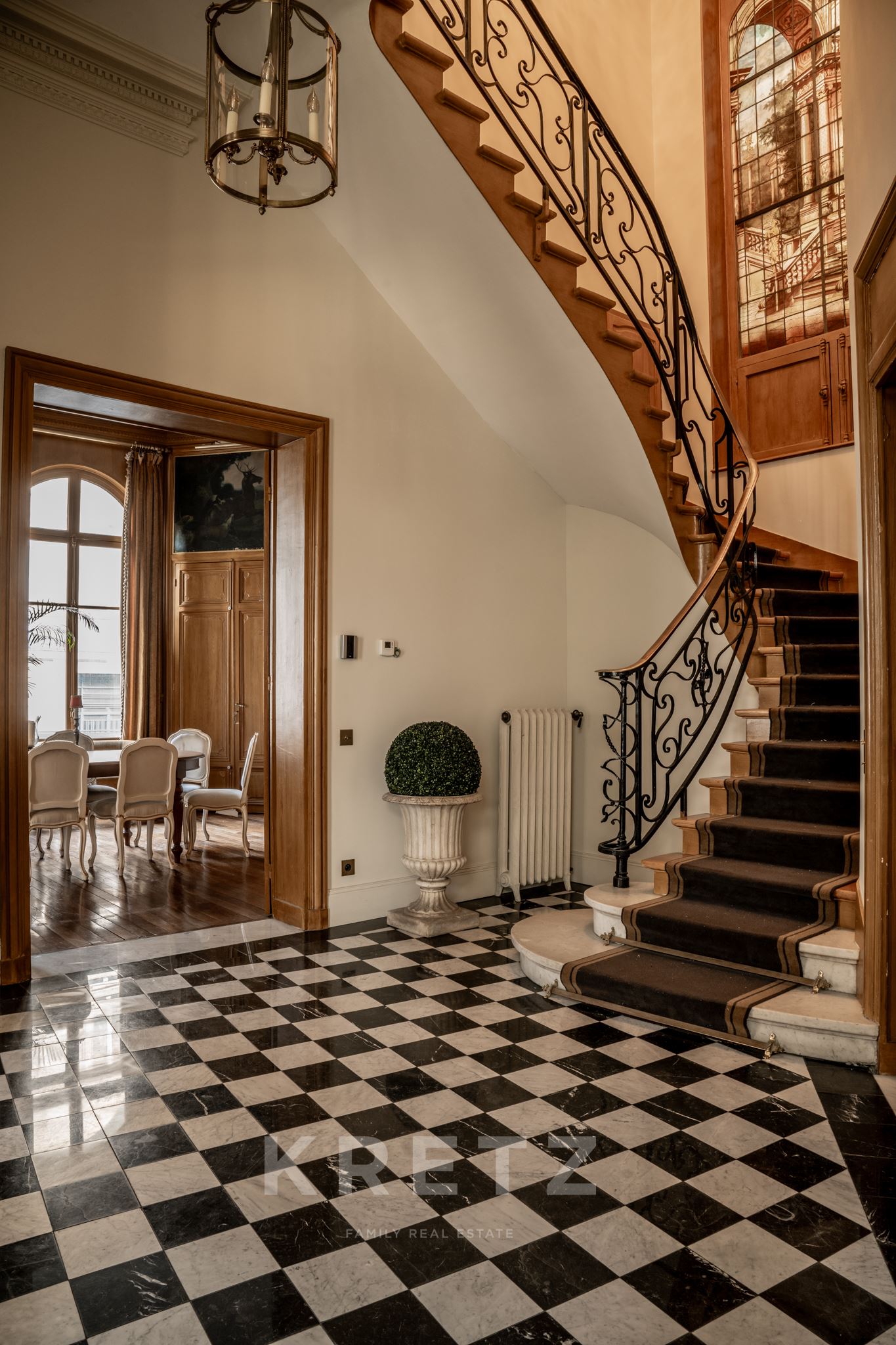 Exceptional town house