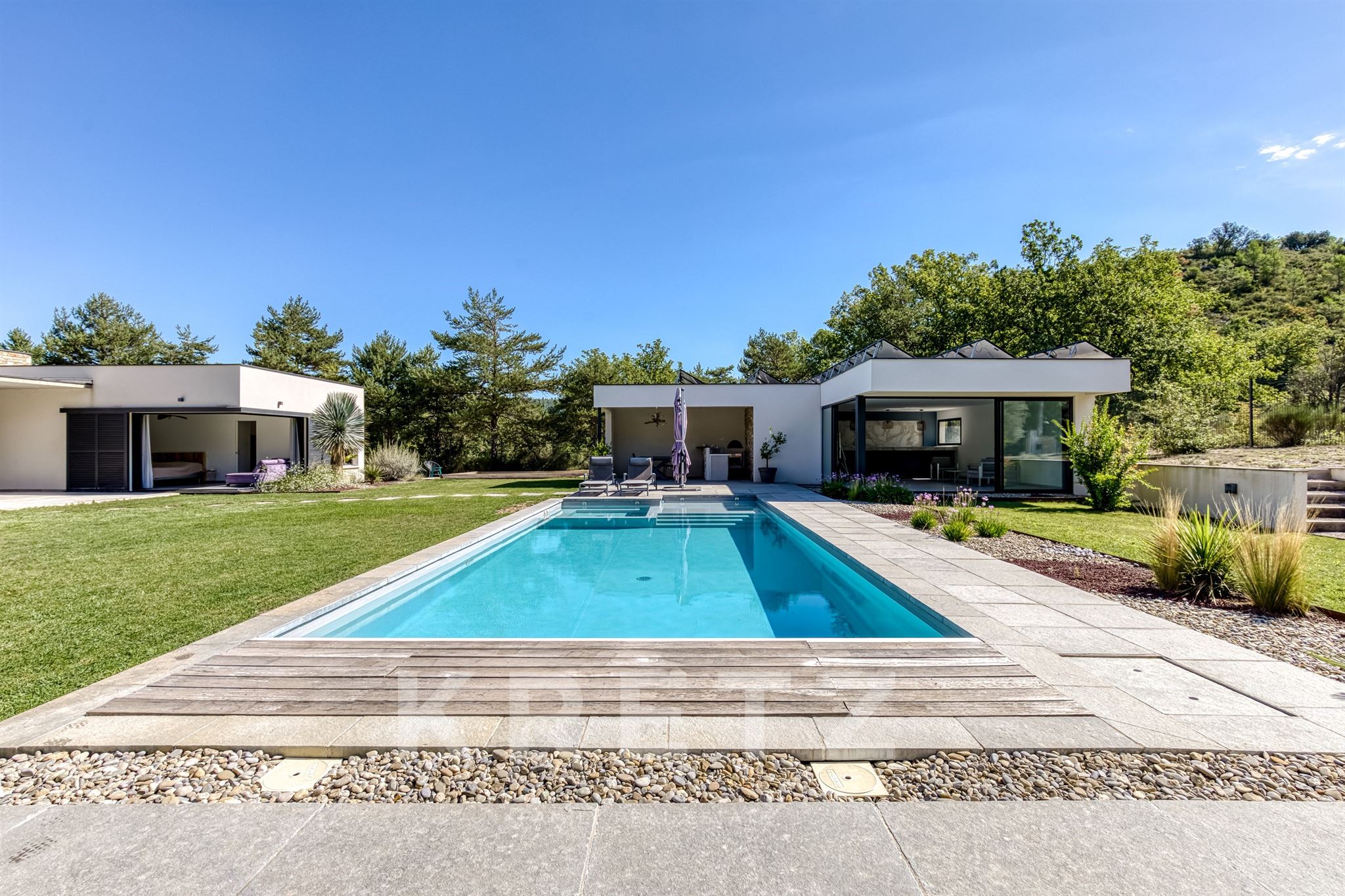Gréoux-les-Bains – Villa d’architecte contemporaine aux prestations d’exception